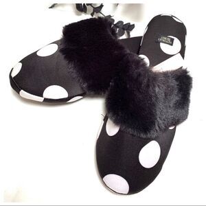 NWT Victoria’s Secret Slippers  